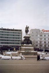 Памятник Александру II 111КБ